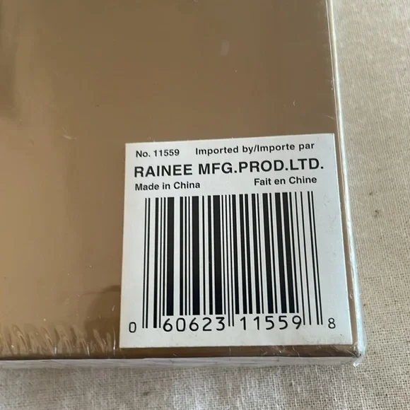 Christmas Gift Box Set - Includes Gift Box With Kid, Note Card & Ribbon - Picture 5 of 6